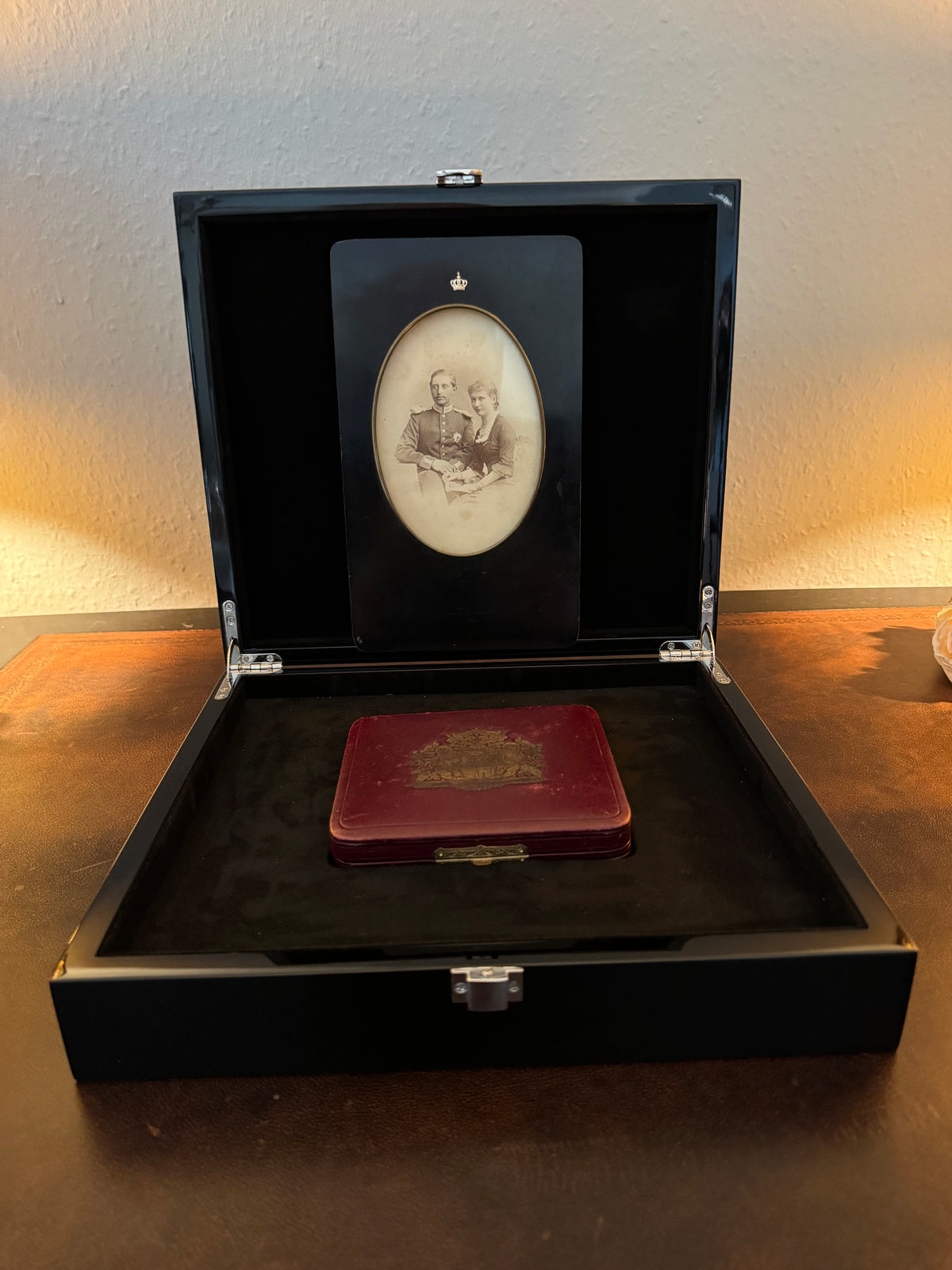 Insigne du 25e anniversaire du prince héritier Wilhelm – monogramme A & W, régiment de Hambourg, vers 1884