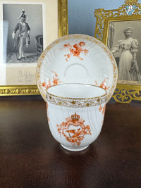 Neuosier Schokoladentasse und Untertasse 1898 – Kaiser Wilhelm II., KPM Berlin, kaiserliches Porzellan