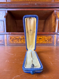 Anstecknadel aus 585 Gold mit echter Perle im originalen Etui von Friedländer Berlin