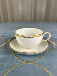 Kaiserliche Tasse mit Untertasse von S.M.Y. Hohenzollern, datiert 1900 + 1911 – Porzellan aus dem Besitz  Kaiser Wilhelm II.