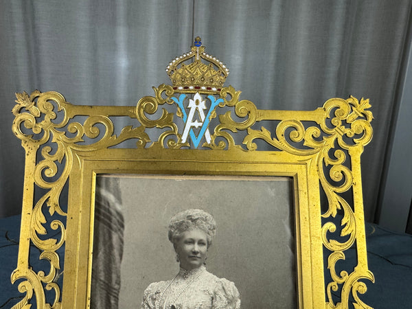 Feuervergoldeter Geschenkrahmen mit Portrait von Kaiserin Auguste Victoria, 1906