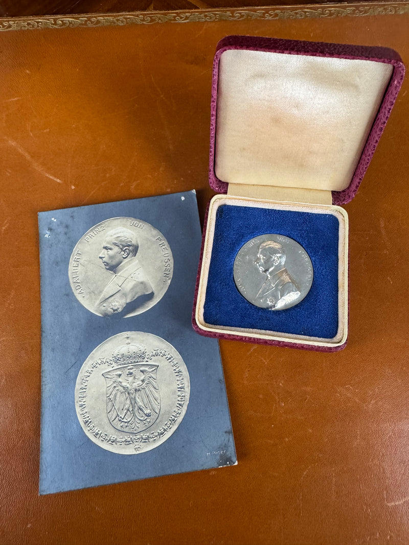 Seltene Porträtmedaille von Prinz Adalbert von Preußen 1915 von Hermann Peter mit originaler Begleitkarte und Etui