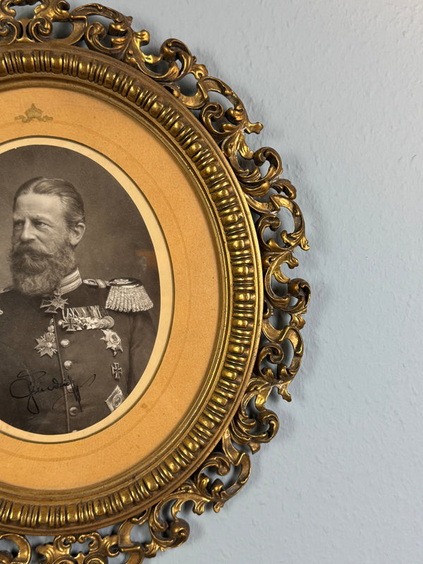 Geschenkrahmen mit einem Portrait von Kaiser Friedrich III., 1888