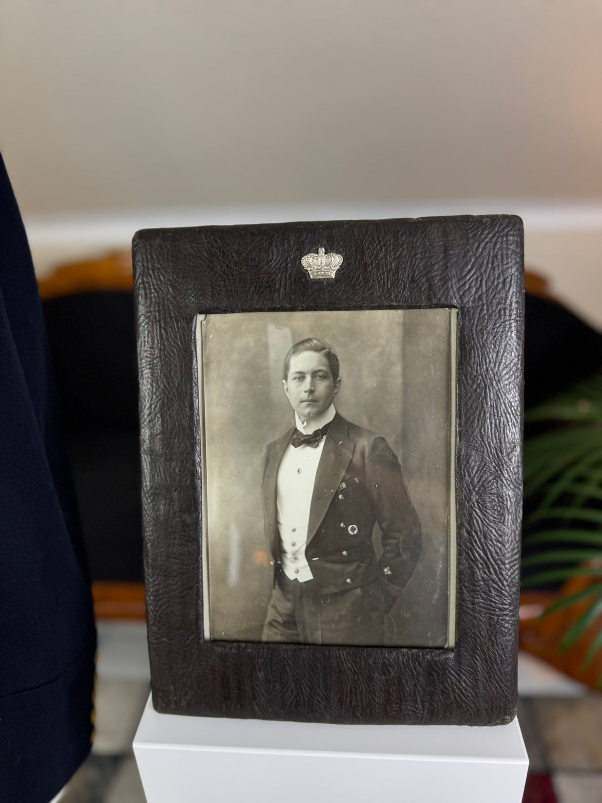 Konvolut Bilder & Co. und Messjacke, Adalbert von Preußen, ca. 1908