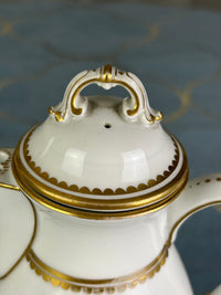 Kaiserliche Mokkakanne mit Deckel von S.M.Y. Hohenzollern, datiert 1908 + 1909 – Porzellan aus dem Besitz  Kaiser Wilhelm II.