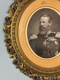 Geschenkrahmen mit einem Portrait von Kaiser Friedrich III., 1888
