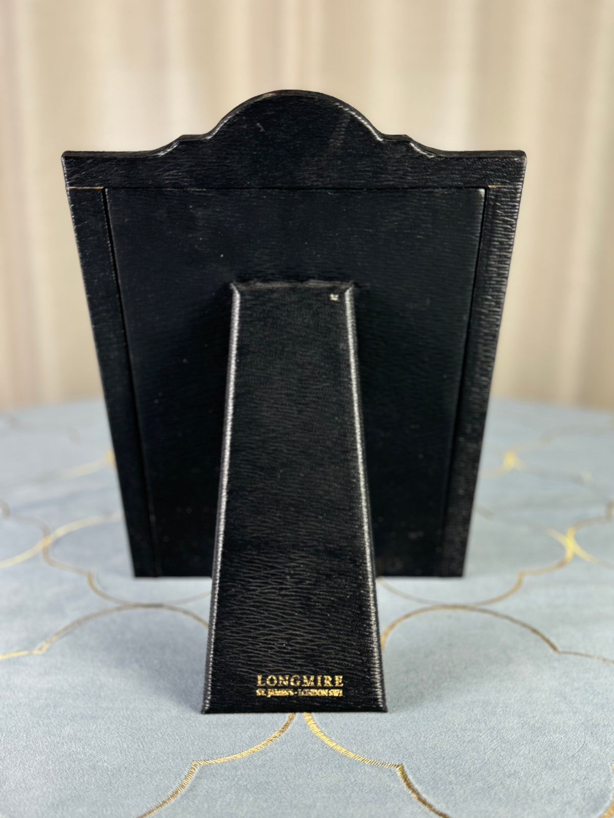 Geschenkrahmen der Königin Elizabeth von England, datiert 1962