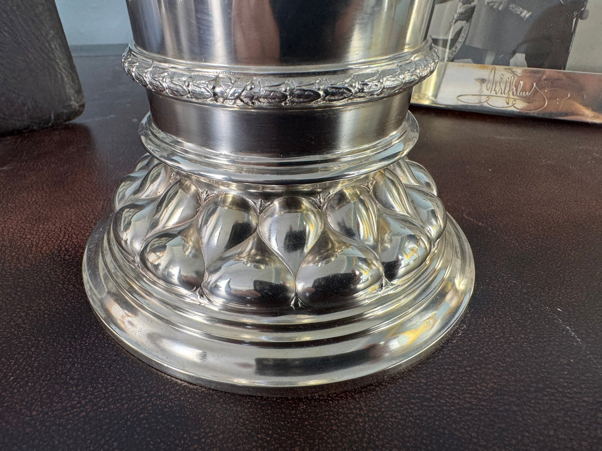 Kaiserliche Segeltrophäe „Kiel–Travemünde 1898“ – Silberpokal für die Yacht Iduna von Kaiser Wilhelm II