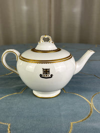 Kaiserliche Teekanne mit Deckel von S.M.Y. Hohenzollern, datiert 1912 – Porzellan aus dem Besitz  Kaiser Wilhelm II.