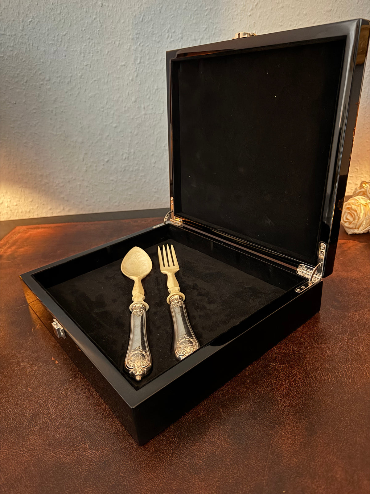 Salatbesteck aus Silber und Bein – Kaiser Wilhelm II., ca. 1890, kaiserliche Tischkultur