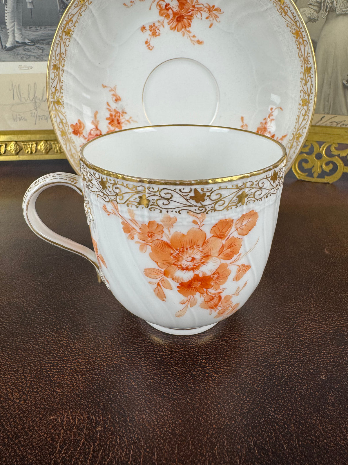 Neuosier Schokoladentasse und Untertasse, Kaiser Wilhelm II., datiert 1898