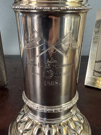 Kaiserliche Segeltrophäe „Kiel–Travemünde 1898“ – Silberpokal für die Yacht Iduna von Kaiser Wilhelm II
