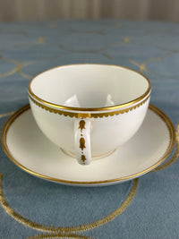 Kaiserliche Tasse mit Untertasse von S.M.Y. Hohenzollern, datiert 1900 + 1911 – Porzellan aus dem Besitz  Kaiser Wilhelm II.