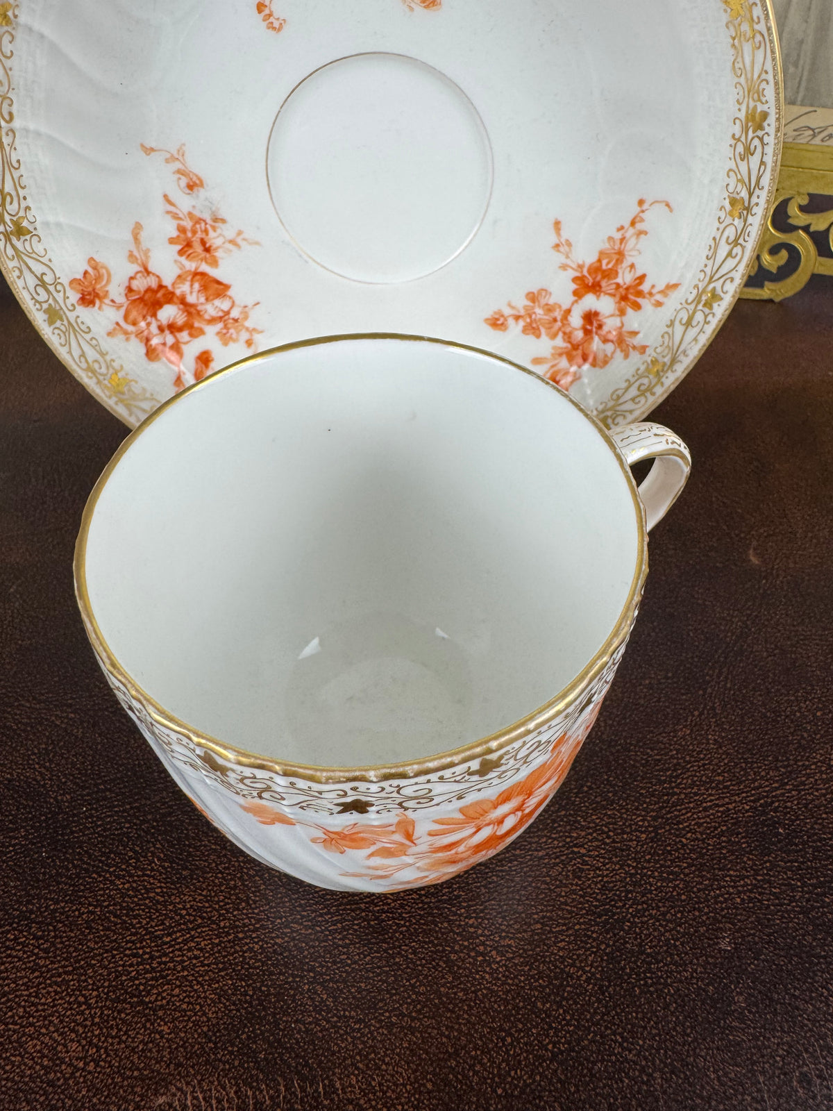 Neuosier Schokoladentasse und Untertasse, Kaiser Wilhelm II., datiert 1898
