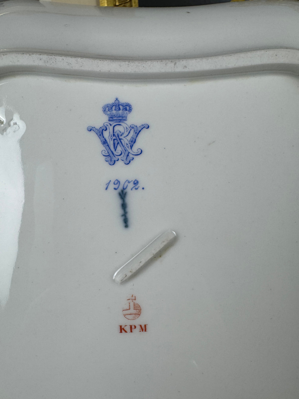 Plat carré Neuosier, Guillaume II, daté 1902
