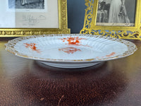 Imperial porcelain Brotteller – Neuosier service, Kaiser Wilhelm II., gold vine‑leaf border