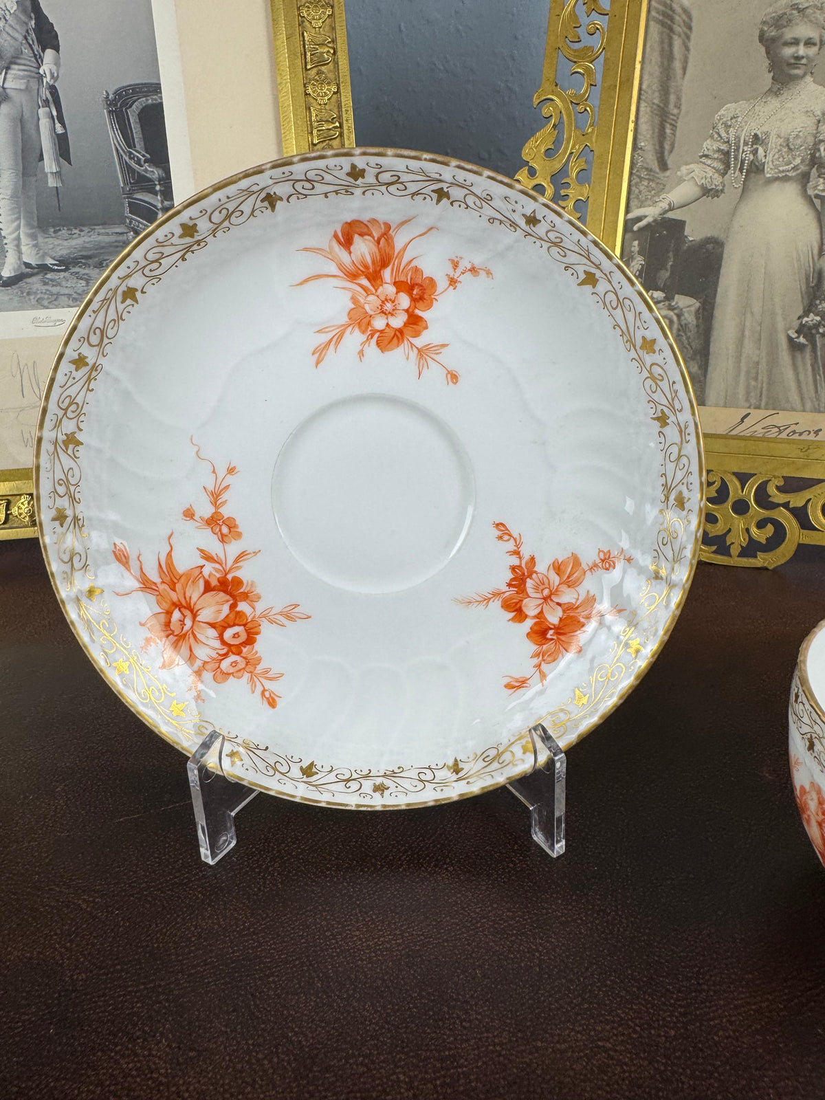 Tasse et soucoupe Neuosier, Kaiser Guillaume II, datées de 1894 et 1897