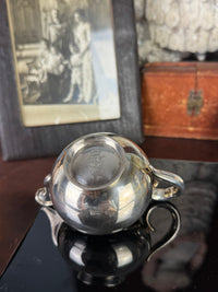 Milchkännchen und Zuckerdose aus Silber – von der Tafel Kaiser Wilhelms II., datiert 1897 und 1899