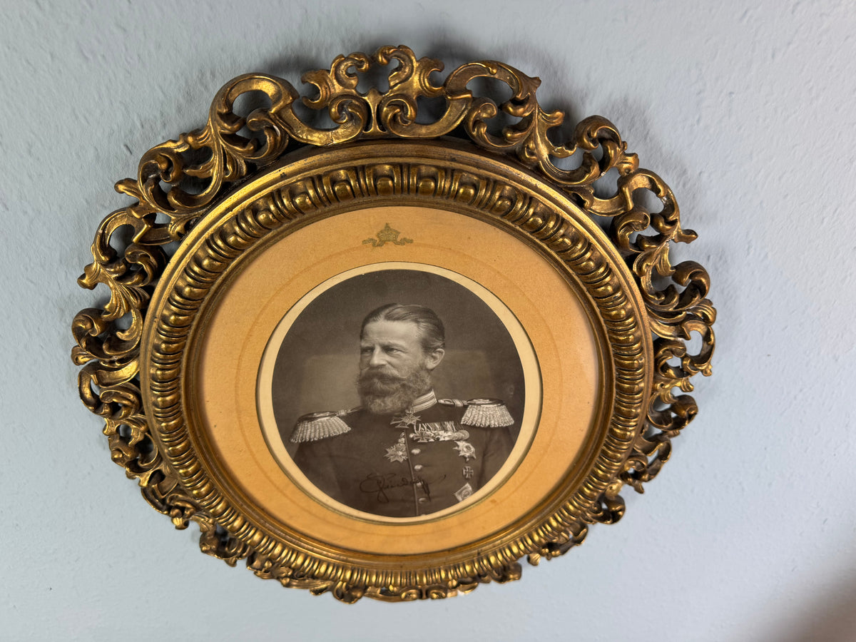 Geschenkrahmen mit einem Portrait von Kaiser Friedrich III., 1888