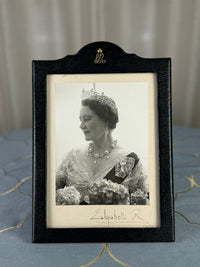 Geschenkrahmen der Königin Elizabeth von England, datiert 1962