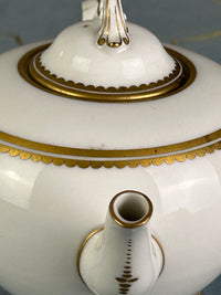 Kaiserliche Teekanne mit Deckel von S.M.Y. Hohenzollern, datiert 1912 – Porzellan aus dem Besitz  Kaiser Wilhelm II.