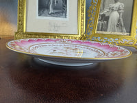 Plat de service du service de Damas, Kaiser Guillaume II, daté de 1906