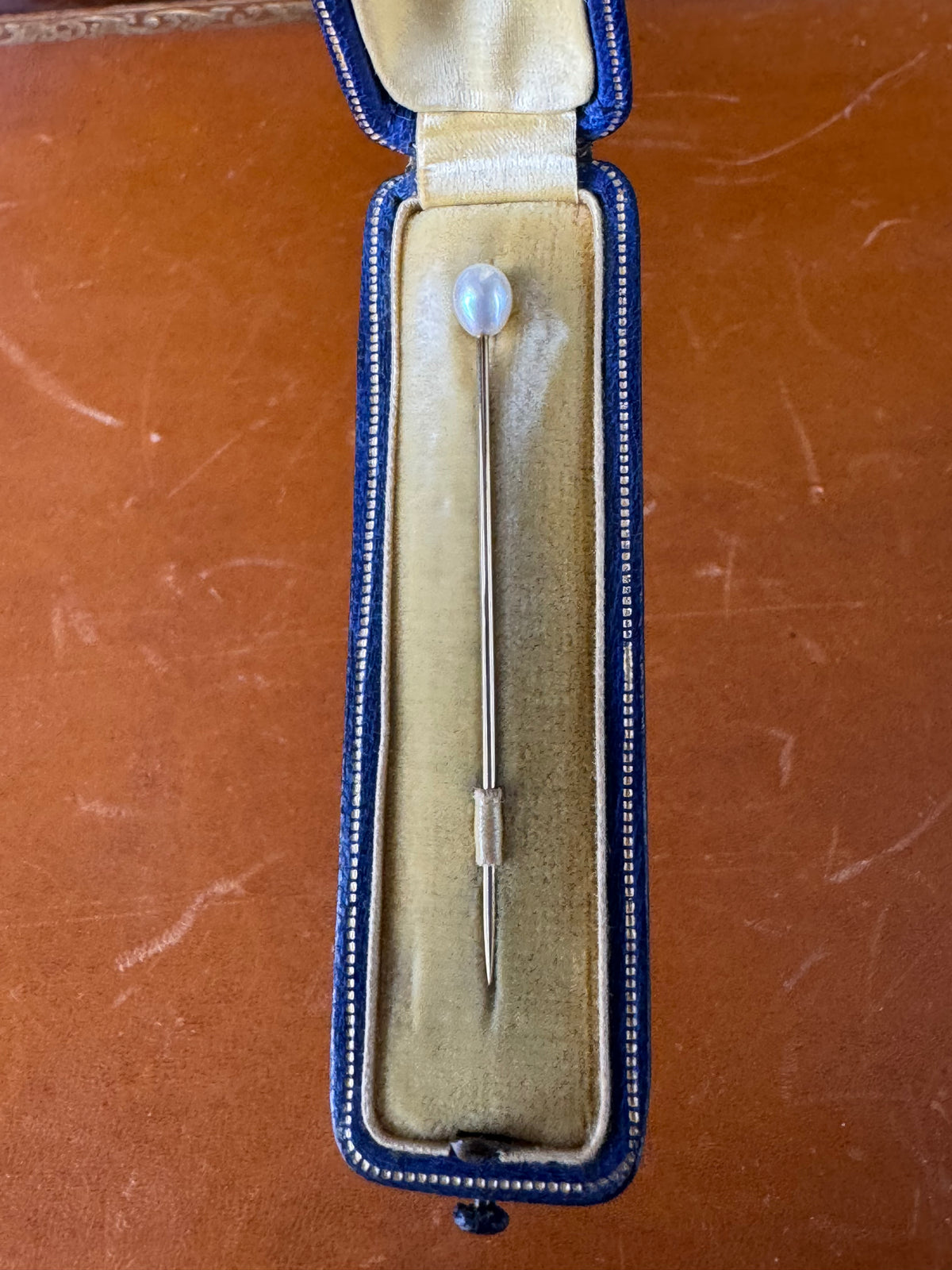 Anstecknadel aus 585 Gold mit echter Perle im originalen Etui von Friedländer Berlin