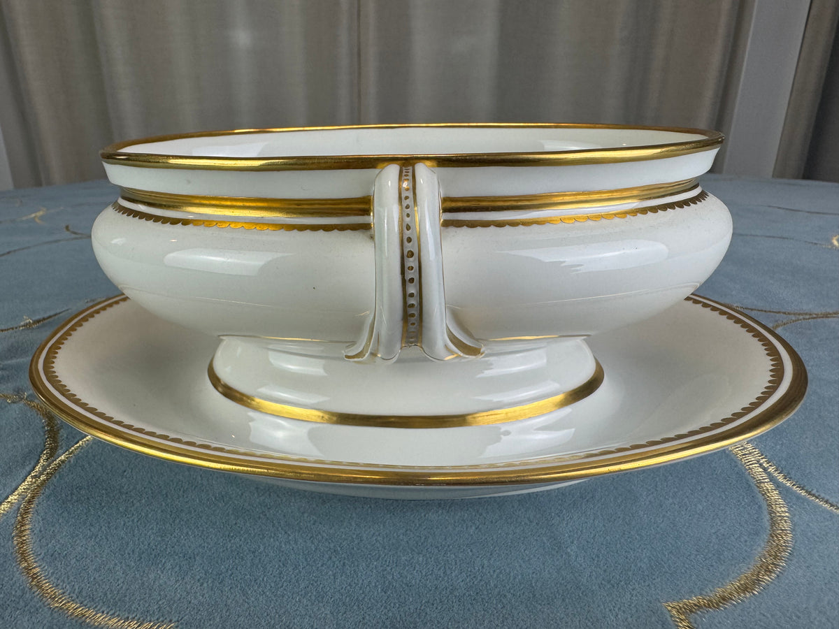 Kaiserliche Sauciere von S.M.Y. Hohenzollern, datiert 1911 – Porzellan aus dem Besitz Kaiser Wilhelm II.