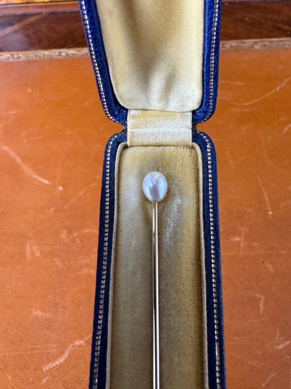 Anstecknadel aus 585 Gold mit echter Perle im originalen Etui von Friedländer Berlin