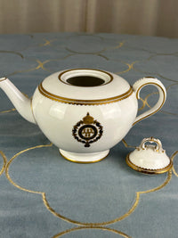 Kaiserliche Teekanne mit Deckel von S.M.Y. Hohenzollern, datiert 1912 – Porzellan aus dem Besitz  Kaiser Wilhelm II.