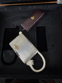 Silbernes Zigarettenetui und Geschenknadel aus dem Besitz von Kronprinz Wilhelm von Preußen mit Kaiserkrone, H. J. Wilm und J. B. Werner Berlin