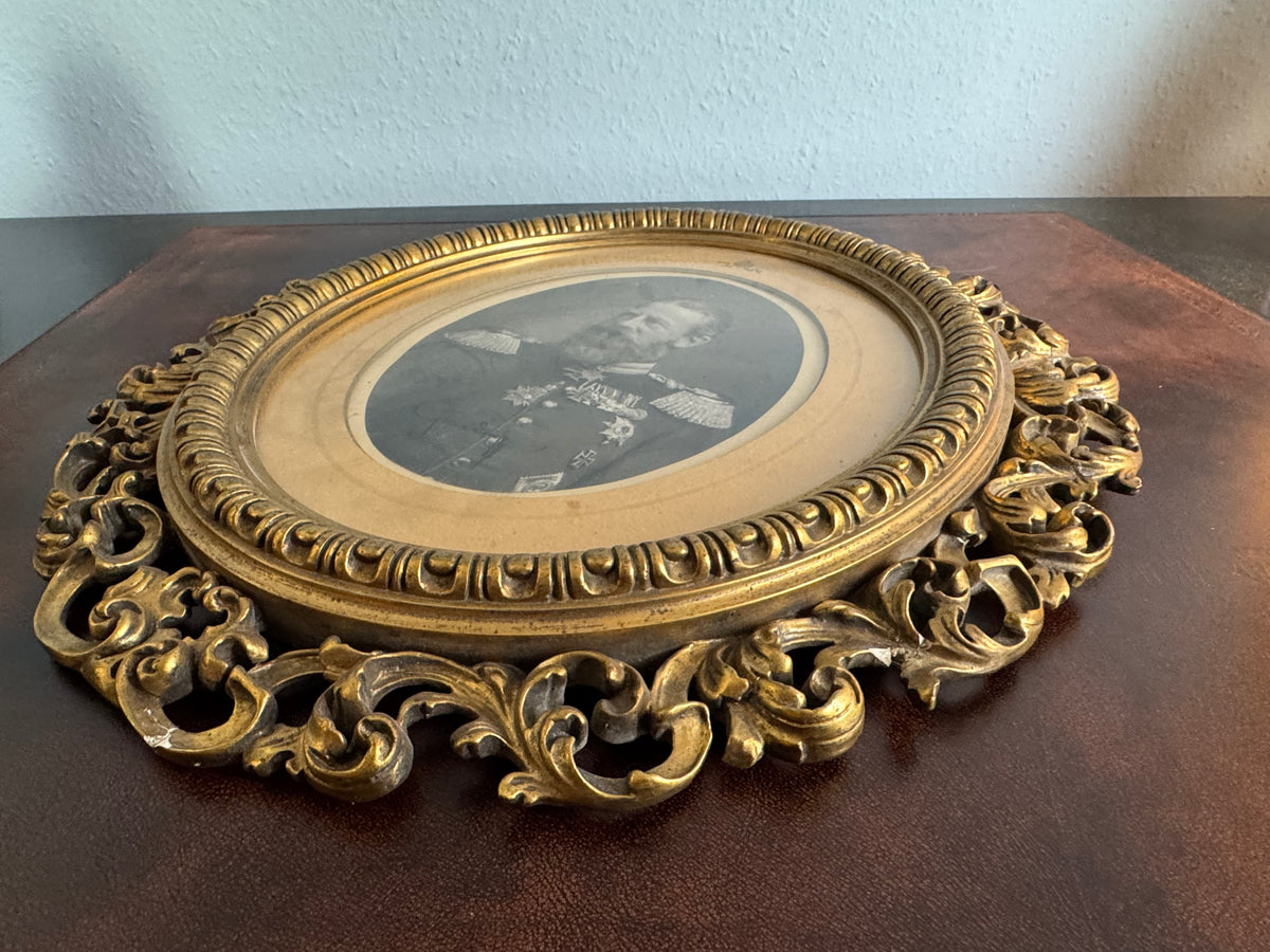Geschenkrahmen mit einem Portrait von Kaiser Friedrich III., 1888