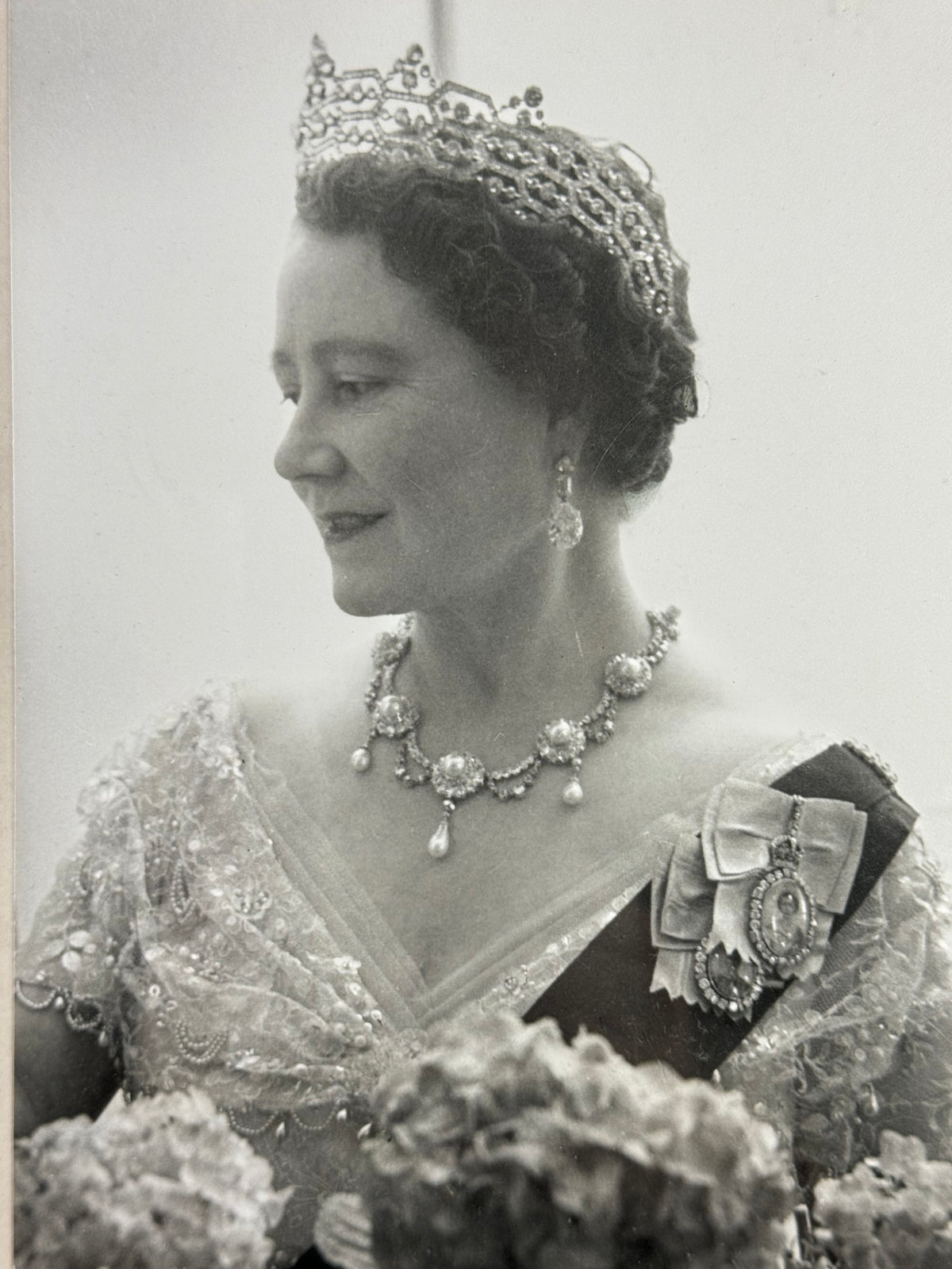 Geschenkrahmen der Königin Elizabeth von England, datiert 1962