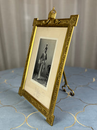 Großer feuervergoldeter Geschenkrahmen mit Widmungsportrait von Kaiser Wilhelm II., 1897