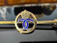 Goldene Krawattennadel von Kronprinzessin Cecilie von Preußen mit gekröntem Monogramm aus blauer Emaille, Kaiserzeit