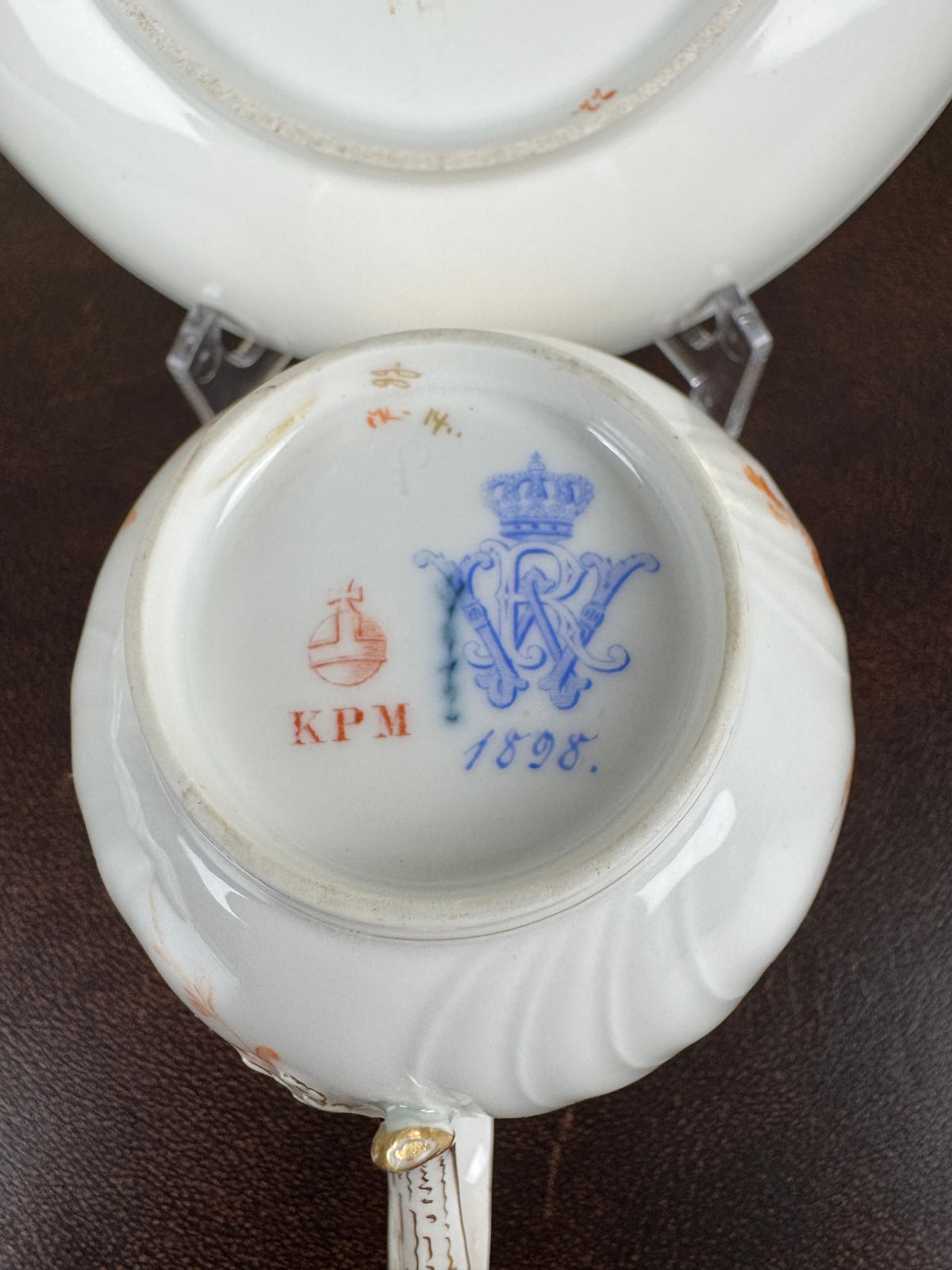 Neuosier Schokoladentasse und Untertasse, Kaiser Wilhelm II., datiert 1898