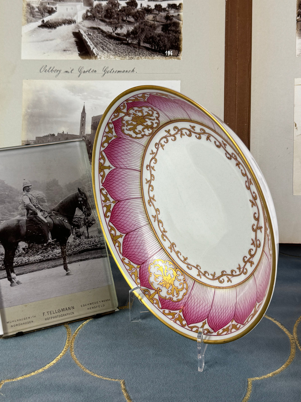 Schale aus dem Damaskus-Service, Kaiser Wilhelm II, datiert 1906