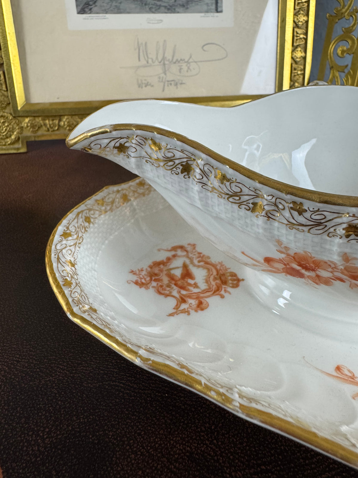 Saucière Neuosier, Guillaume II, datée 1899