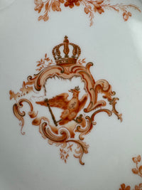 Plat de service rond en porcelaine de Néo-Osier, Kaiser Guillaume II, daté de 1895