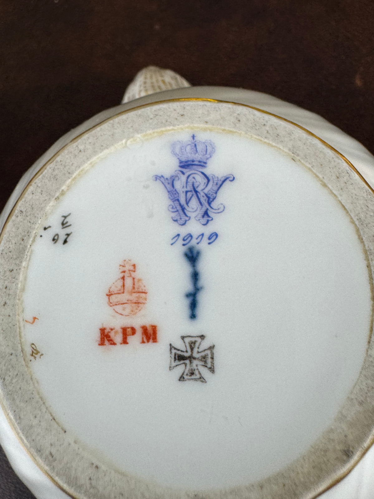 Neuosier Teekanne, Kaiser Wilhelm II., datiert 1919