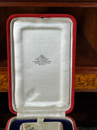 kaiserliches Zigarettenetui der Kronprinzessin Cecilie aus 800 Silber mit Diamantmonogramm, Goldkrone und originaler Friedländer-Schatulle.