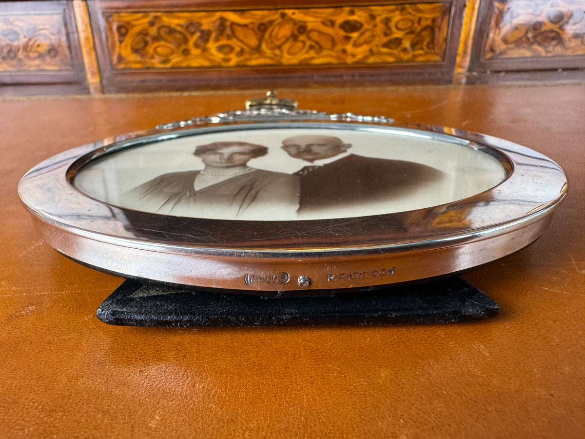 Silberrahmen zur Silberhochzeit von Friedrich Franz IV. & Alexandra von Hannover,  R. Ratfisch, 1929