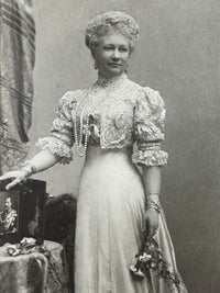 Feuervergoldeter Geschenkrahmen mit Portrait von Kaiserin Auguste Victoria, 1906