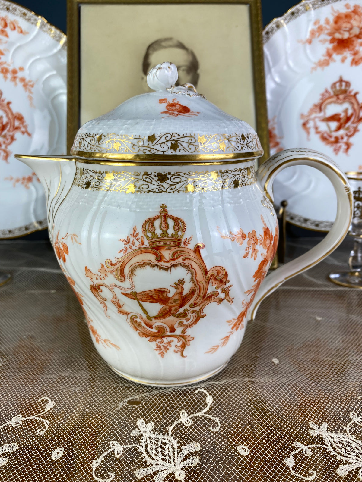 Neuosier Warmwasserkanne, Kaiser Wilhelm II, datiert 1901 + 1911