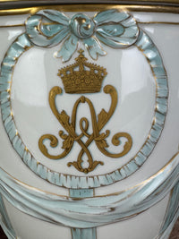 Deckelvase mit Monogramm der Kaiserin Auguste Victoria, KPM Berlin, um 1910