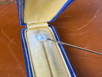 Anstecknadel aus 585 Gold mit echter Perle im originalen Etui von Friedländer Berlin