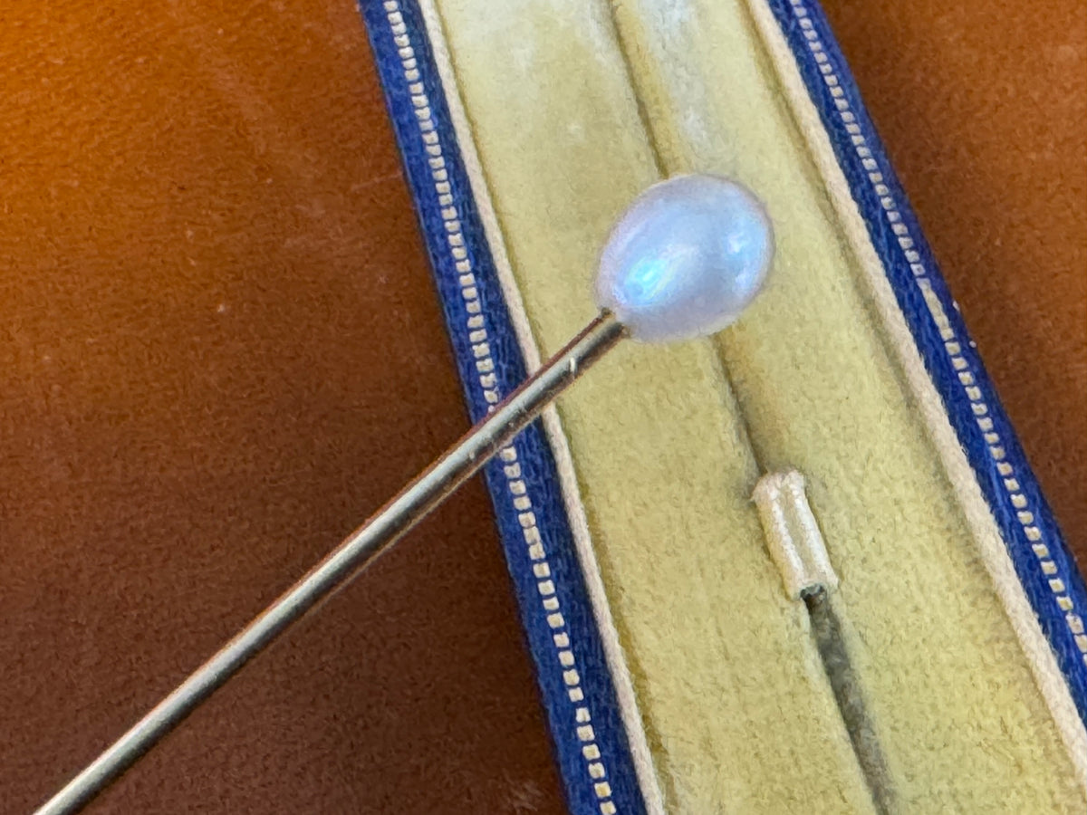 Anstecknadel aus 585 Gold mit echter Perle im originalen Etui von Friedländer Berlin
