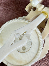 Uhr mit Monogramm der Kaiserin Auguste Victoria, ca. 1890